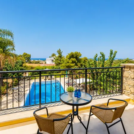 Androulla Villa *